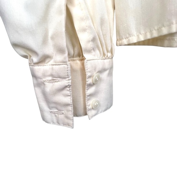 Vintage Ship'n Shore Blouse with Pin-tuck and Lace Detail - Picture 7 of 9